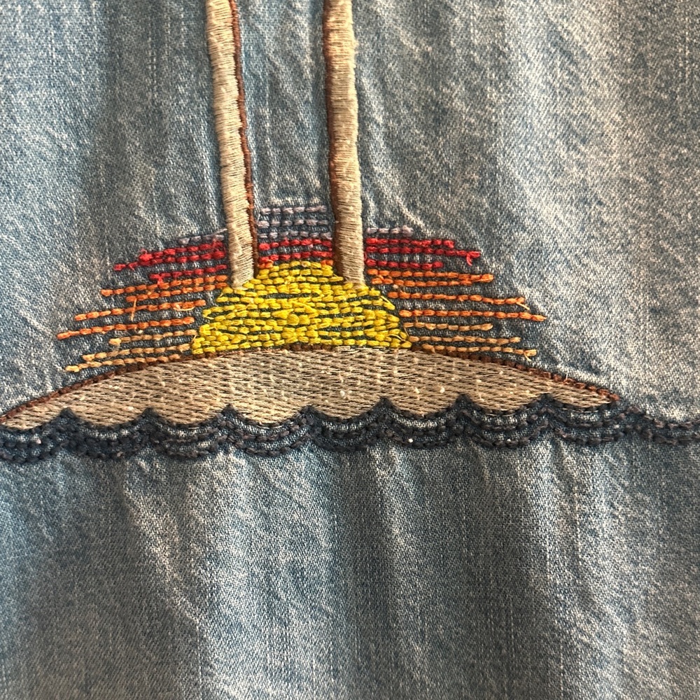 American Eagle Outfitters Light Blue Denim Blouse with Palm Tree Embroidery - Picture 6 of 10